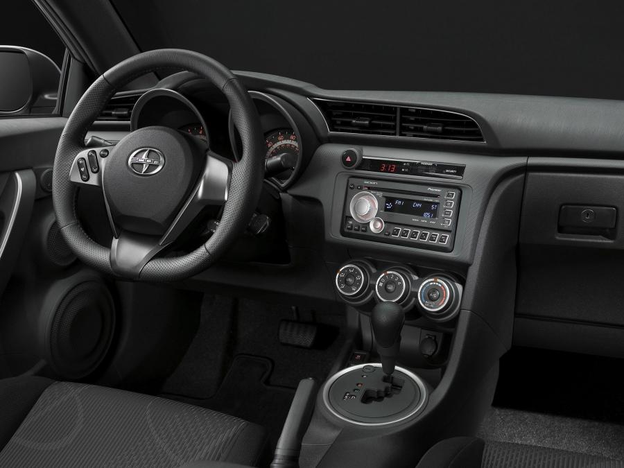 Торпедо Scion tC 2010 года  (фото 29 из 29)